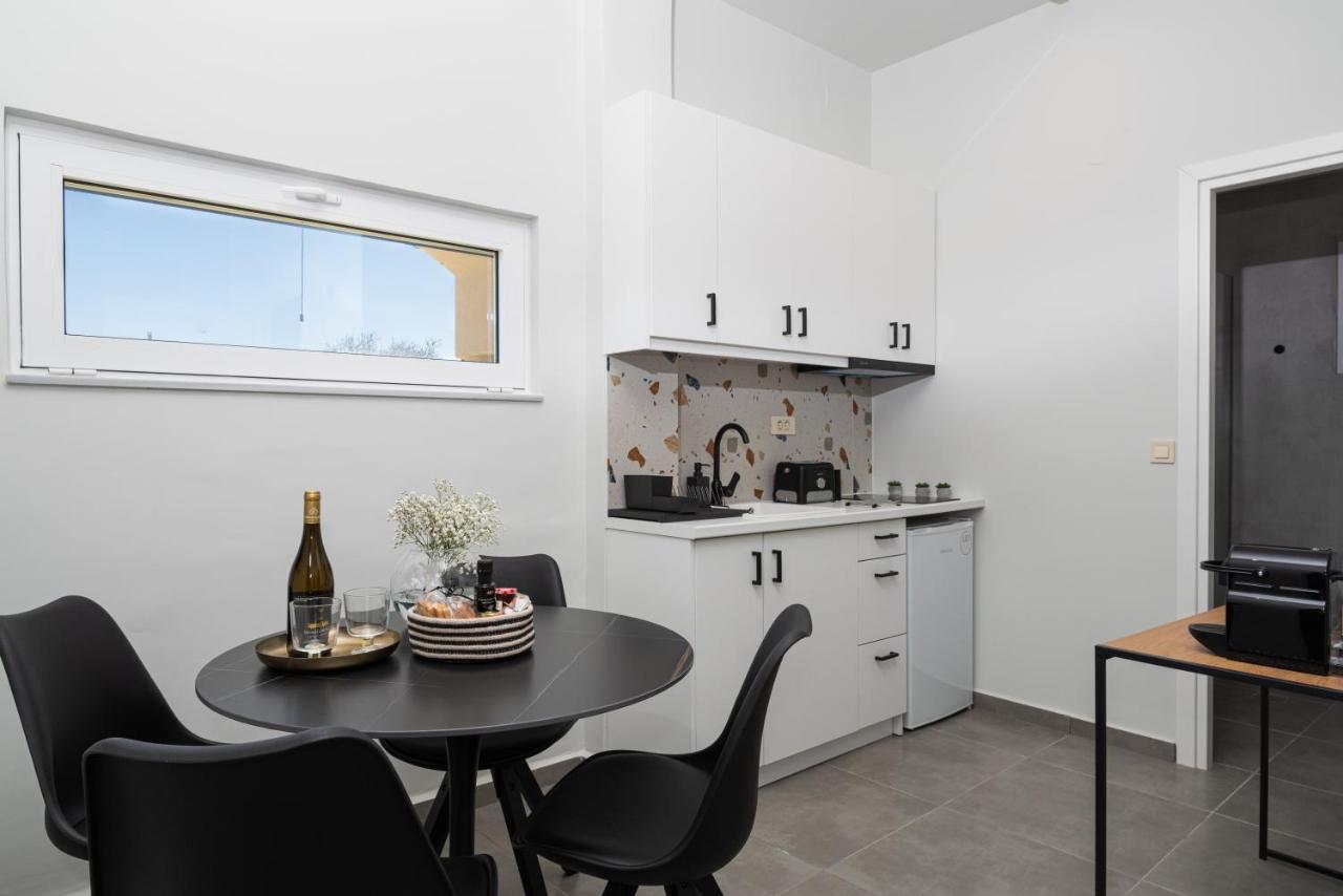 Meliora Suites Dhrapanias Ngoại thất bức ảnh